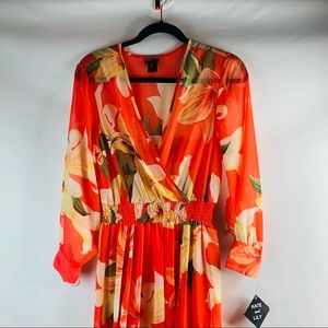 NWOT Beautiful Floral Dress Size 8